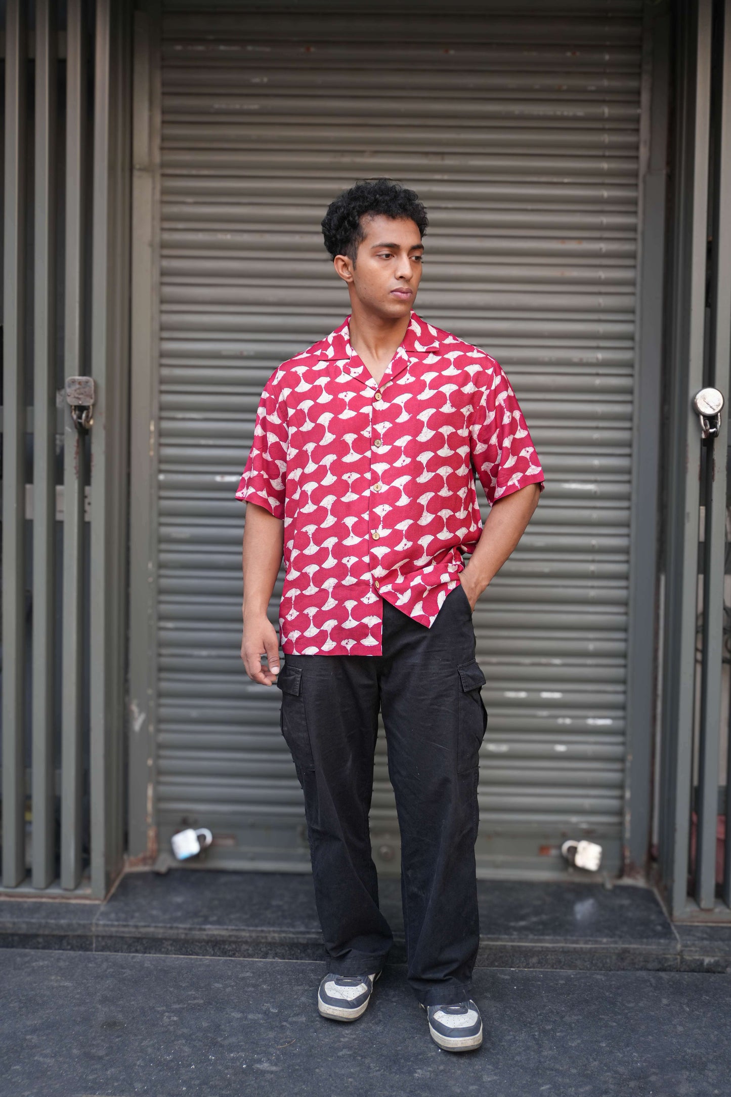 Red printed viscose shirt for men, full-length view