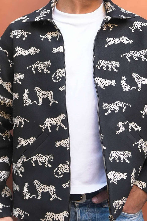 Close-up of the leopard jacquard weave, Black jacquard men's jacket