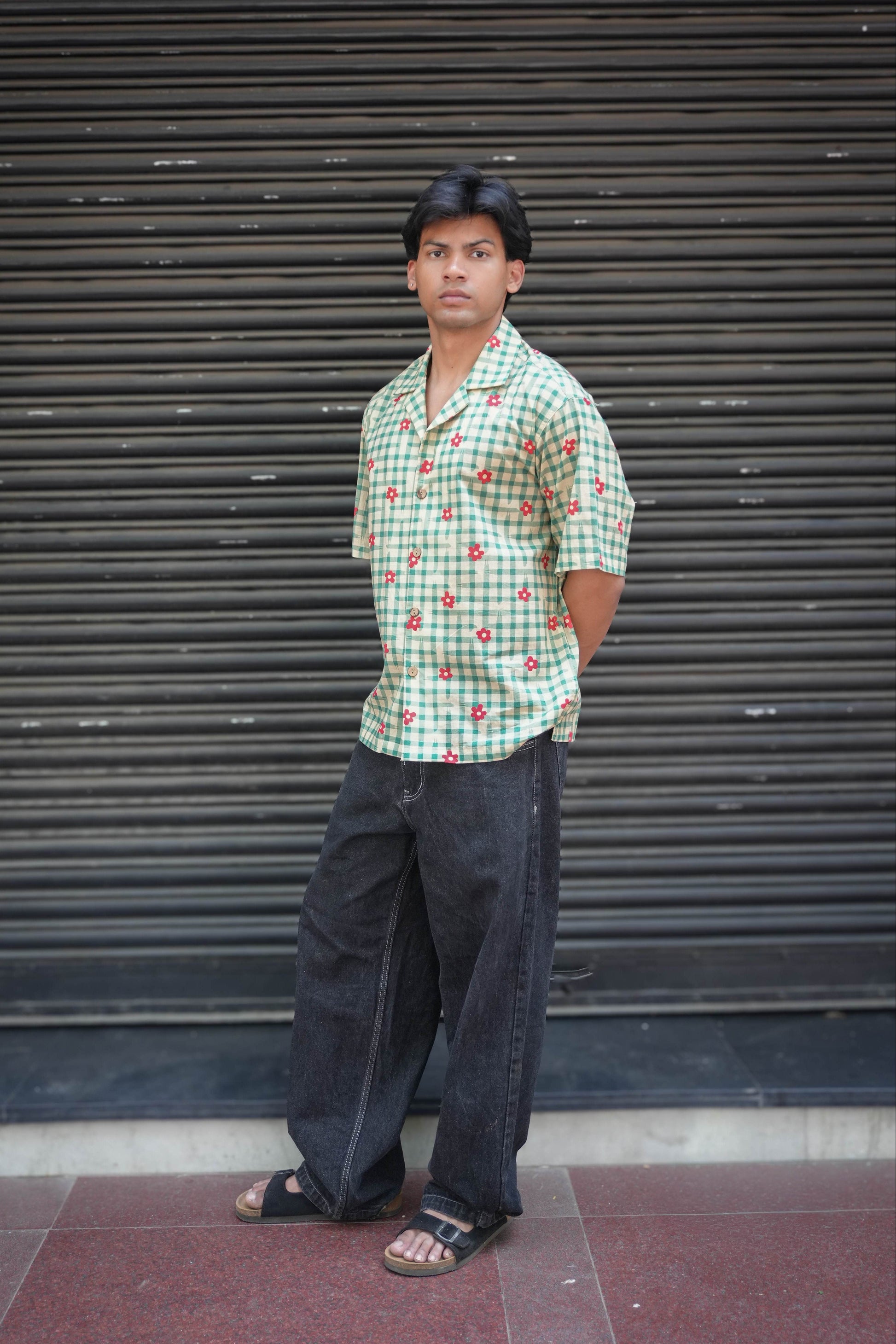 Green checks cotton shirt for men with printed floral motifs, three-quarter view