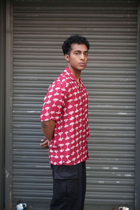 Red printed viscose shirt for men, back three-quarter view