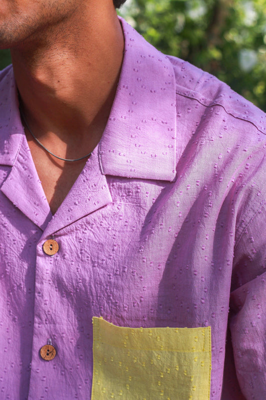 Close-up of the collar and contrast pocket, Lavender textured cotton men's shirt