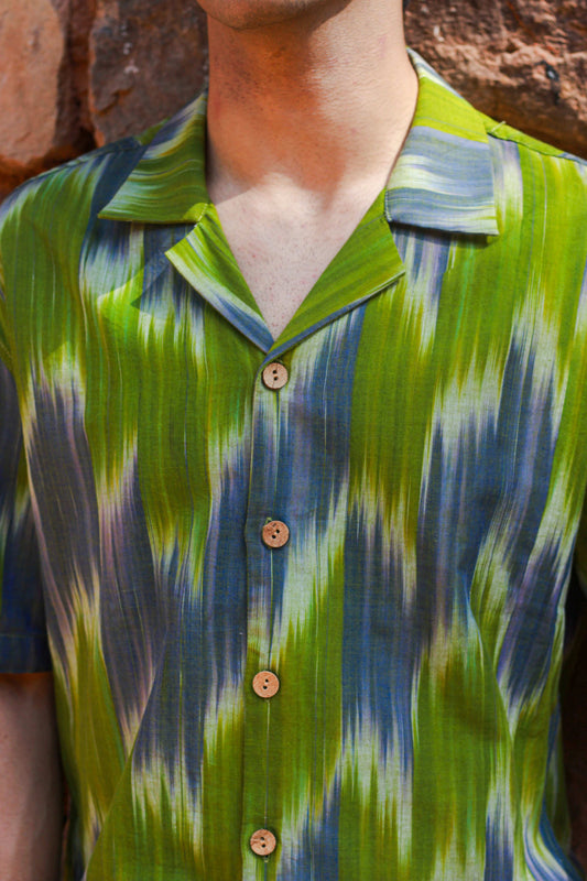 Close-up of the green-grey ikat chevron weave, Green-grey ikat handloom cotton men's shirt